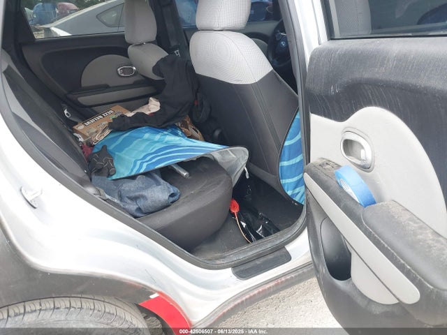 KNDJN2A21F7764733 KIA Soul