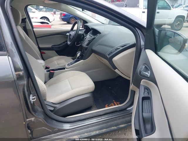 Ford FOCUS SE 2017 1FADP3K26HL232194 Image 5