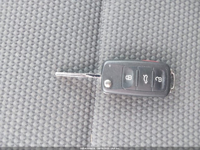 2011 Volkswagen Jetta Sportwagen 2.5l S მანქანა იყიდება აუქციონზე, vin: 3VWPZ7AJ8BM609774, აუქციონის ნომერი: 42506516