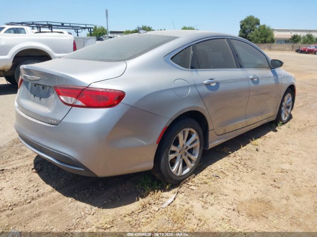 1C3CCCAB5FN642140 Chrysler 2015