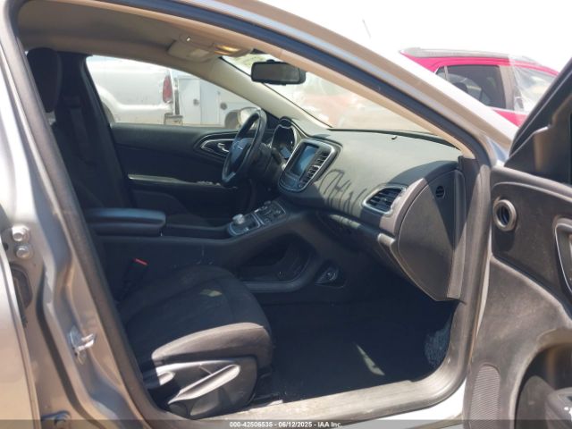 1C3CCCAB5FN642140 Chrysler 2015
