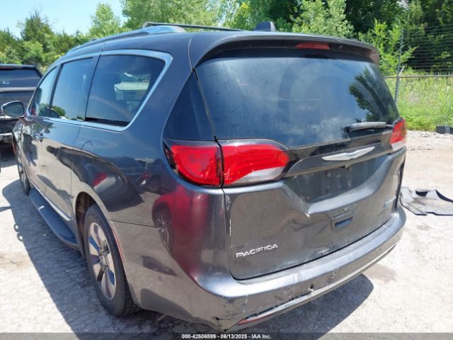 2017 CHRYSLER PACIFICA HYBRID 2C4RC1N74HR789085 Photo 2