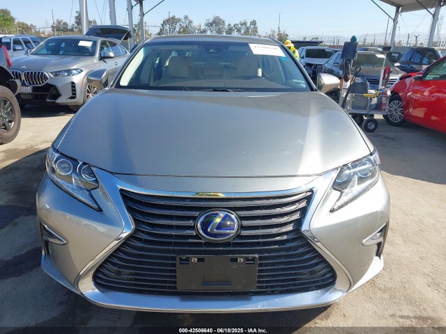 Lexus ES 300H 2018 JTHBW1GG8J2177089 Image 12
