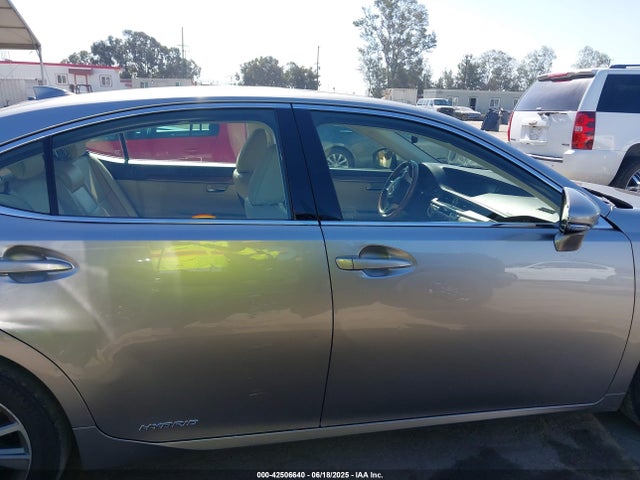 Lexus ES 300H 2018 JTHBW1GG8J2177089 Image 13