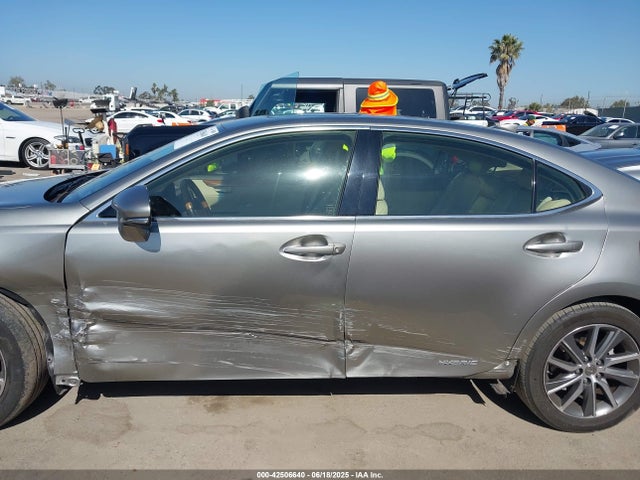 Lexus ES 300H 2018 JTHBW1GG8J2177089 Image 14