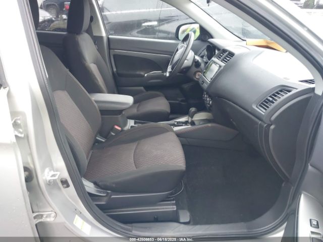 2018 MITSUBISHI OUTLANDER SPORT JA4AP3AU3JU004874 Photo 4