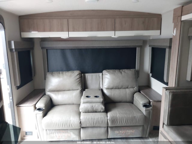Grand Design Imagine 2020 573TE3022L6623194 Image 14