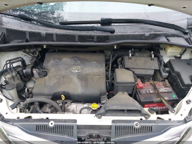 2016 TOYOTA SIENNA 5TDYK3DC9GS756582 Photo 9