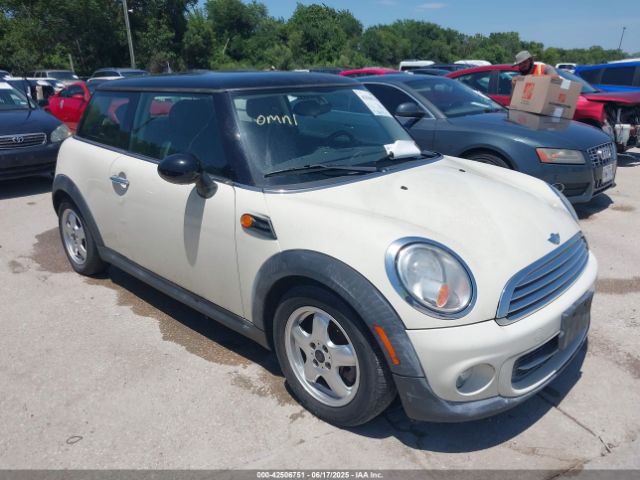 2011 MINI COOPER WMWSU3C54BT184170 Photo 0