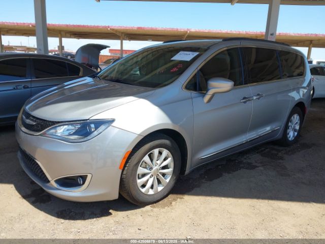 2C4RC1BG2HR702336 Chrysler 2017