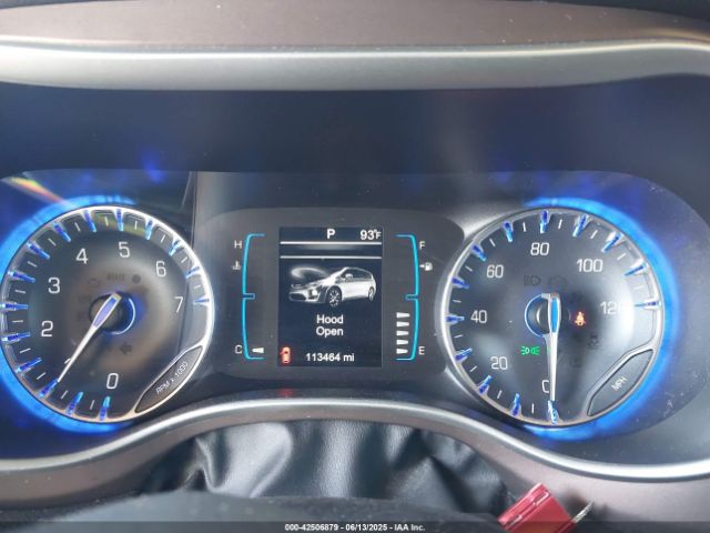 2C4RC1BG2HR702336 Chrysler 2017