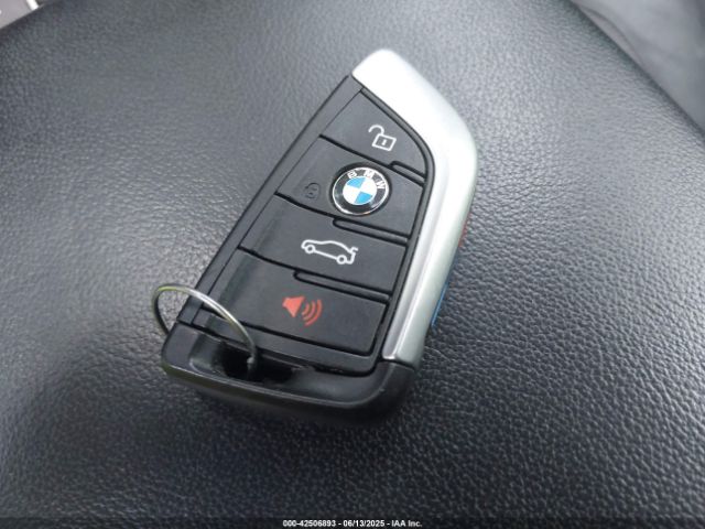 2019 BMW X3 5UXTR7C54KLF33863 Photo 10