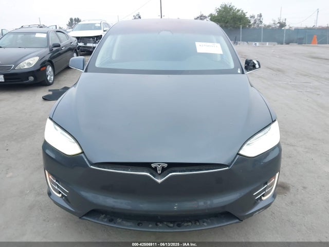 Tesla MODEL X 2017 5YJXCBE27HF050421 Image 13