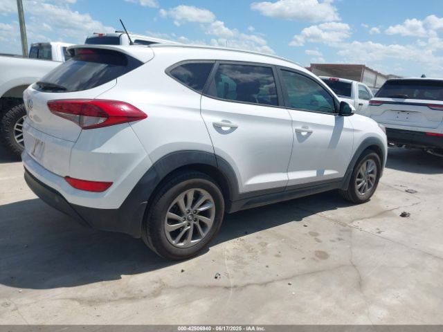 2016 HYUNDAI TUCSON KM8J33A42GU142766 Photo 3