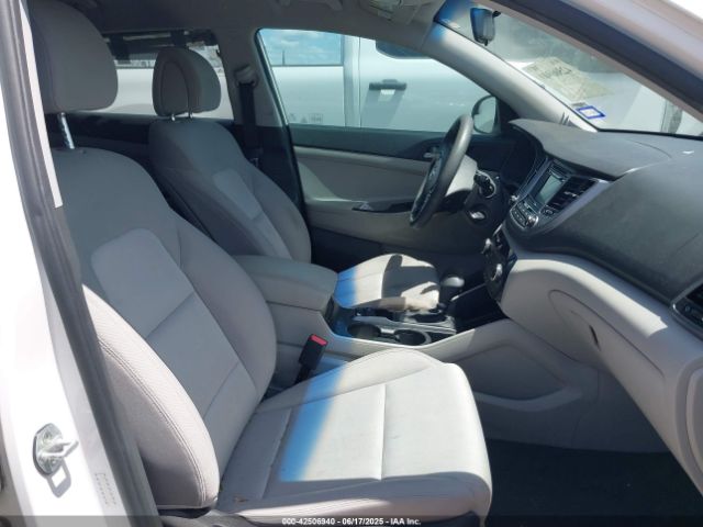2016 HYUNDAI TUCSON KM8J33A42GU142766 Photo 4