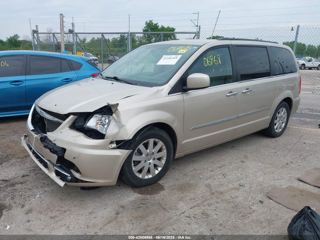 2C4RC1BG6FR617819 Chrysler Town and Country