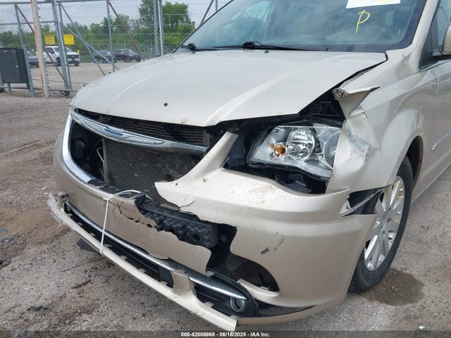 2C4RC1BG6FR617819 Chrysler Town and Country