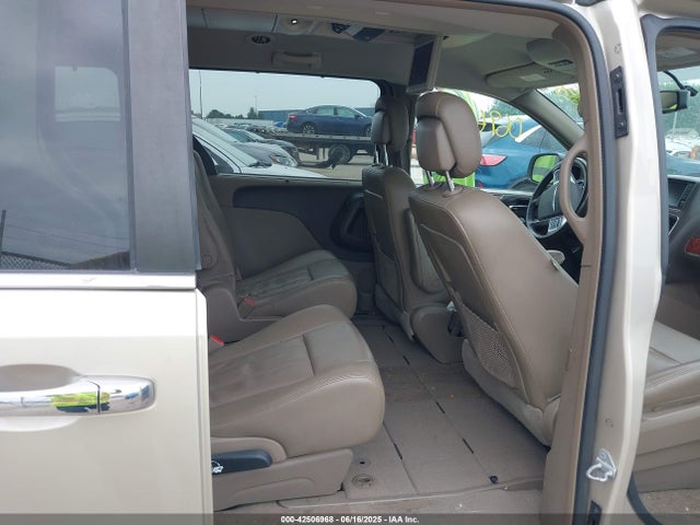 2C4RC1BG6FR617819 Chrysler Town and Country