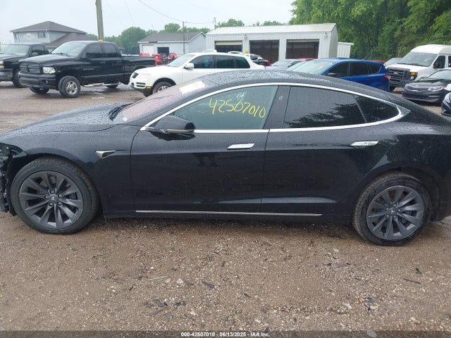 5YJSA1E21JF283971 Tesla 2018
