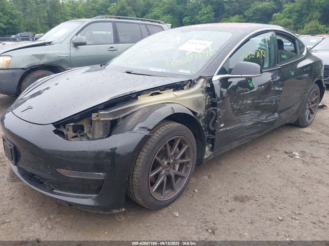 2018 TESLA MODEL 3 5YJ3E1EB4JF127724 Photo 1