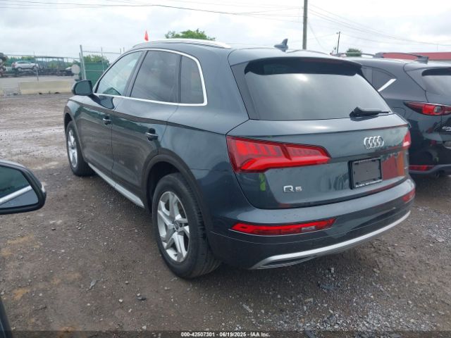 2019 AUDI Q5 WA1ANAFY4K2074466 Photo 2