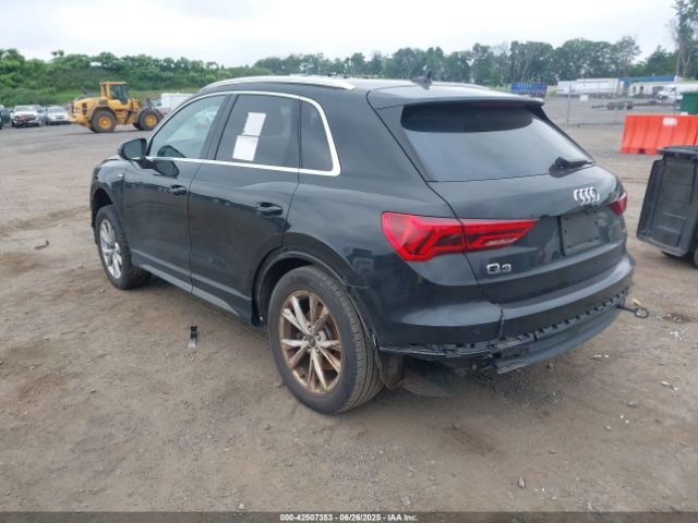 2021 AUDI Q3 WA1DECF32M1031265 Photo 2