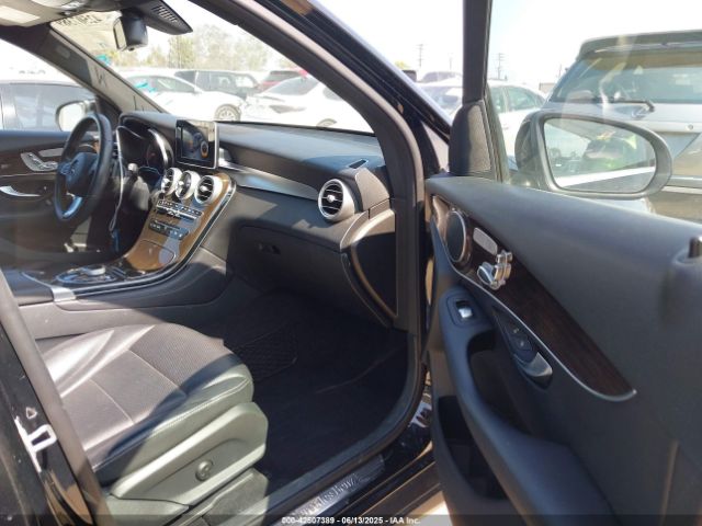 WDC0G4JB9HF266266 Mercedes-Benz m274