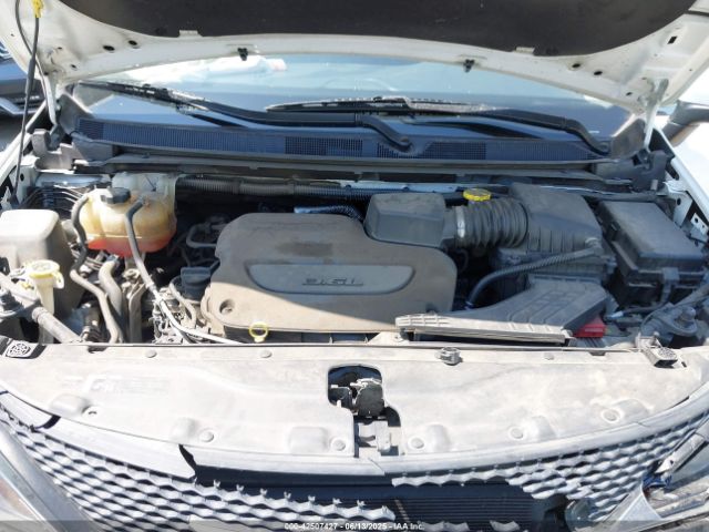 2022 CHRYSLER VOYAGER 2C4RC1CG2NR104452 Photo 9