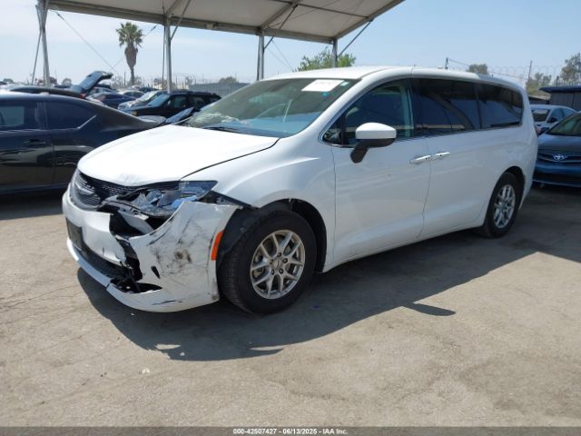 2022 CHRYSLER VOYAGER 2C4RC1CG2NR104452 Photo 1