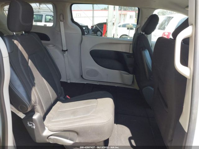 2022 CHRYSLER VOYAGER 2C4RC1CG2NR104452 Photo 7