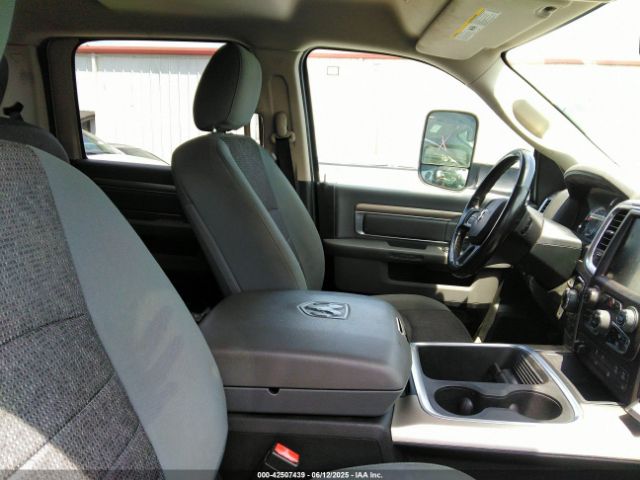 1C6RR7LM3HS879439 RAM 1500 Big Horn  4x4 5'7 Box