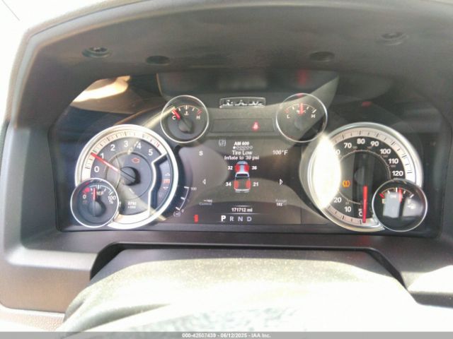 1C6RR7LM3HS879439 RAM 1500 Big Horn  4x4 5'7 Box