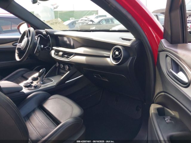 2019 ALFA ROMEO STELVIO ZASPAKBN8K7C44271 Photo 4