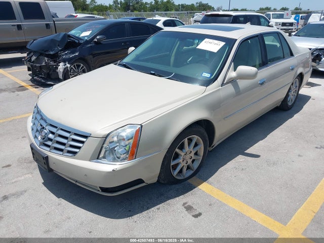 2011 CADILLAC DTS 1G6KD5E65BU125288 Photo 1