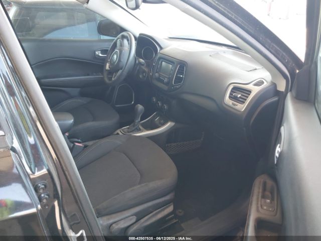2018 JEEP COMPASS 3C4NJCABXJT368260 Photo 4