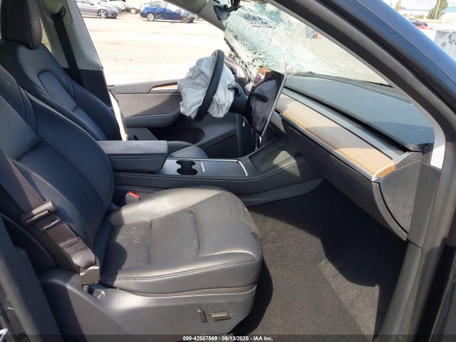 2024 TESLA MODEL Y 7SAYGDED2RF032628 Photo 4