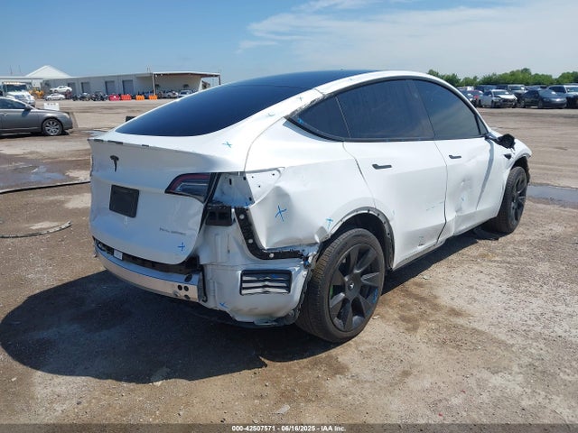 2023 TESLA MODEL Y 7SAYGDEE0PA178495 Photo 3