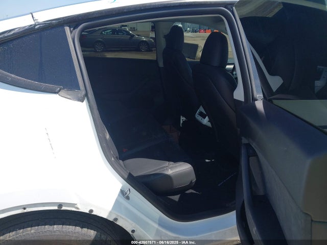 2023 TESLA MODEL Y 7SAYGDEE0PA178495 Photo 7