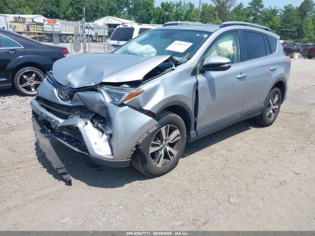 2018 TOYOTA RAV4 JTMRFREV1JD228405 Photo 1