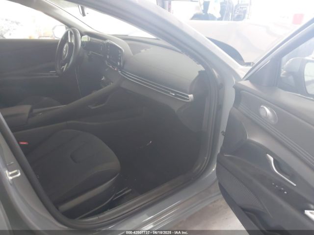 2022 HYUNDAI ELANTRA KMHLS4AGXNU257771 Photo 4