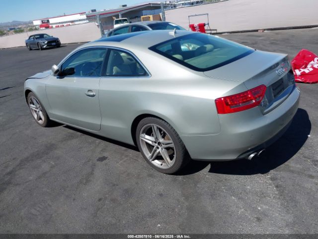 2010 AUDI A5 WAULFBFR0AA030914 Photo 2