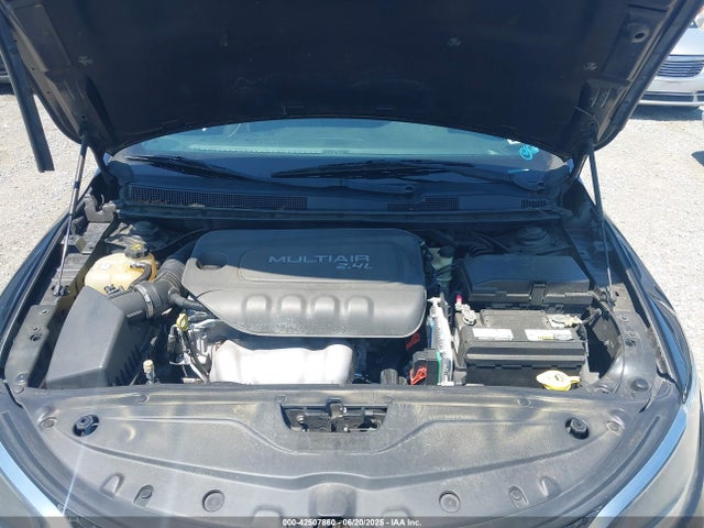 1C3CCCAB1FN611418 Chrysler 2015