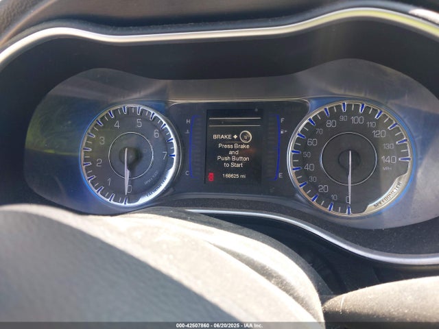 1C3CCCAB1FN611418 Chrysler 2015