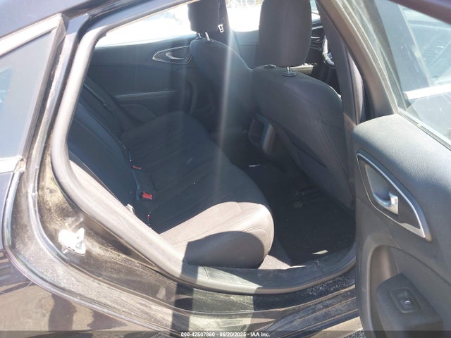 1C3CCCAB1FN611418 Chrysler 2015