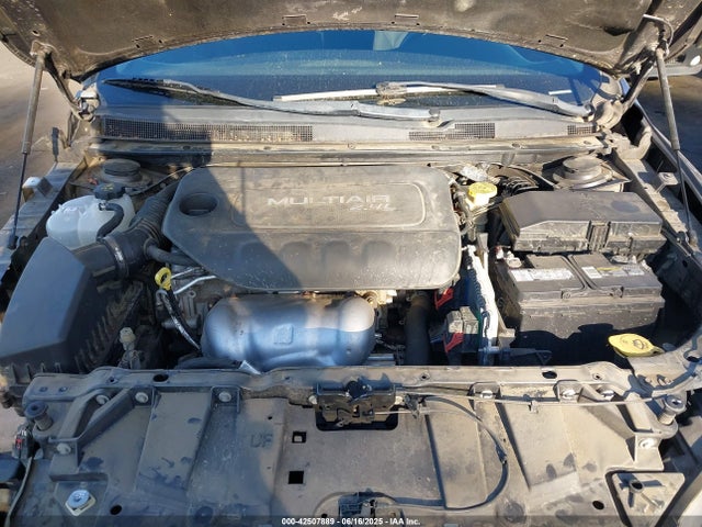 1C3CCCAB5FN715426 Chrysler 2015