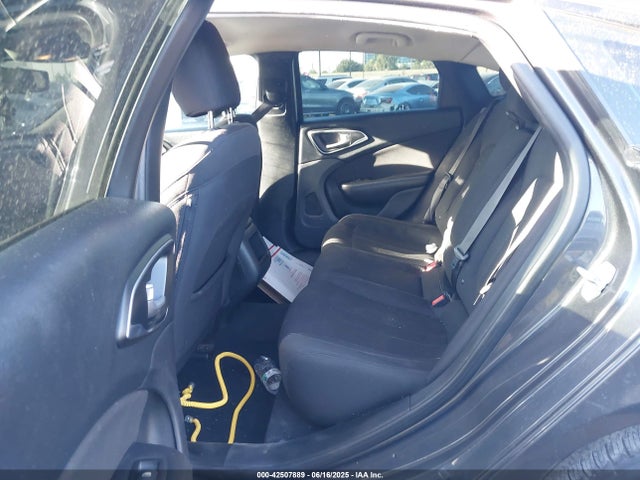 1C3CCCAB5FN715426 Chrysler 2015