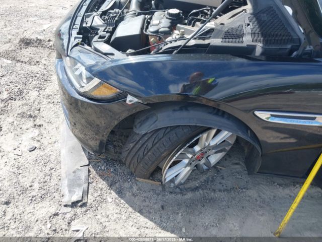 2017 JAGUAR XE SAJAD4BG2HA968201 Photo 5