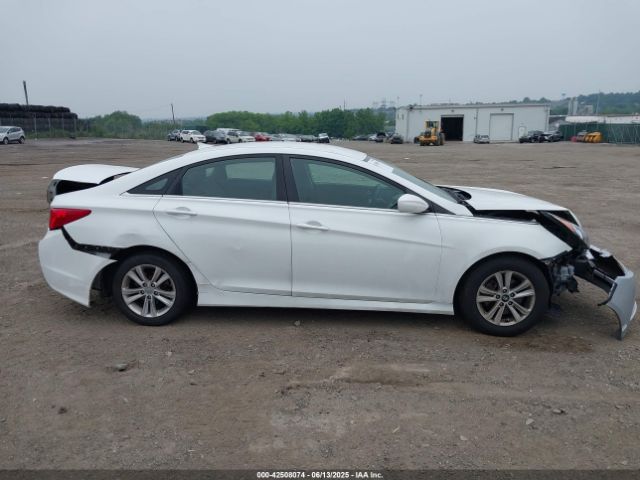 5NPEB4AC0EH858062 Hyundai gamma