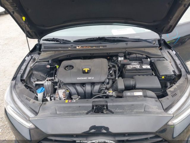 2020 HYUNDAI VELOSTER KMHTG6AF3LU023862 Photo 9