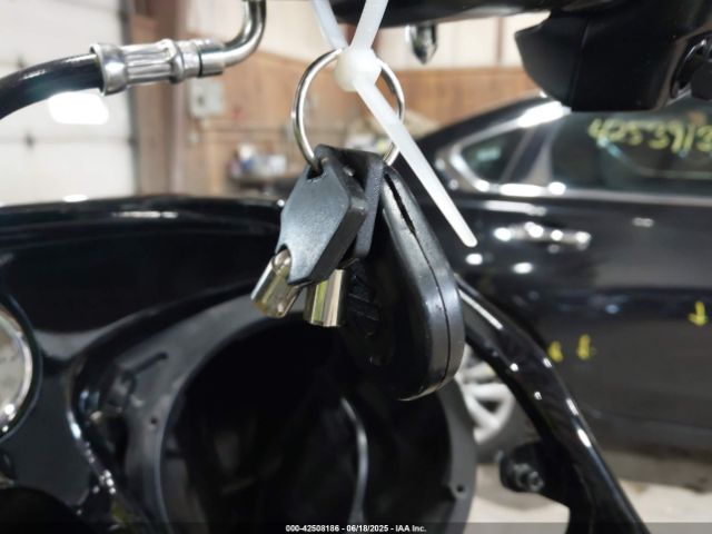 2016 HARLEY-DAVIDSON FLTRXS 1HD1KTM18GB661890 Photo 10